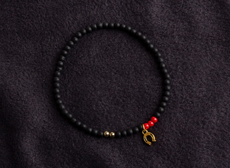 پابند مهره ای زنانه