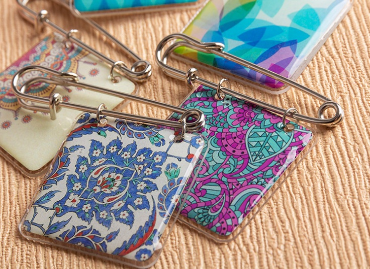 سنجاق سینه Square