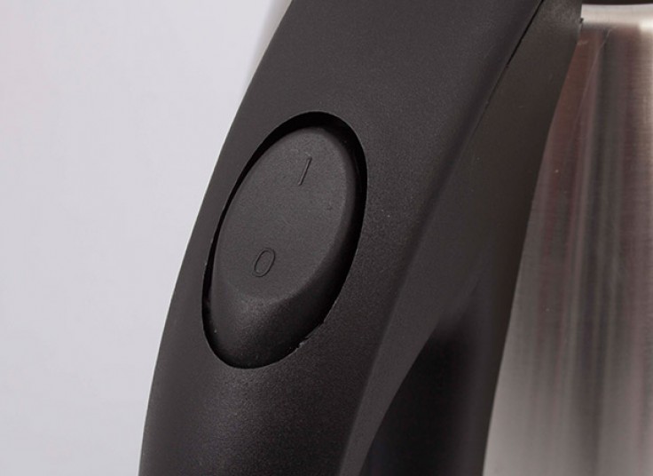 کتری برقی بیسیم SARINA مدل UV918