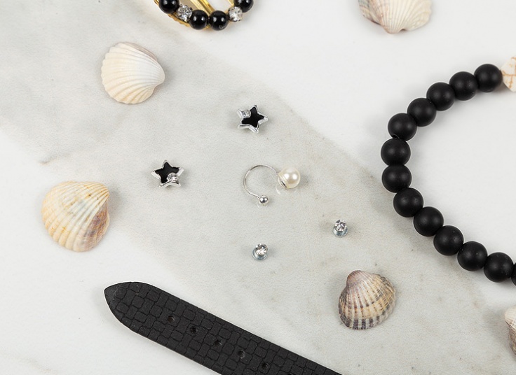 پرسینگ و گوشواره مگنتی