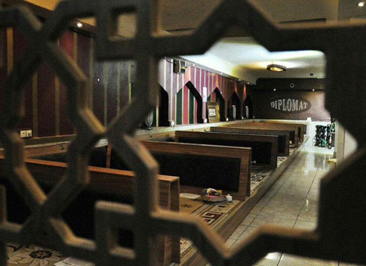 دیزی و سرویس چای و قلیان سرای سنتی دیپلمات