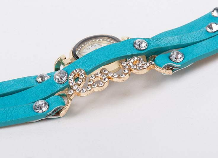 ساعت دستبندی زنانه LOVE