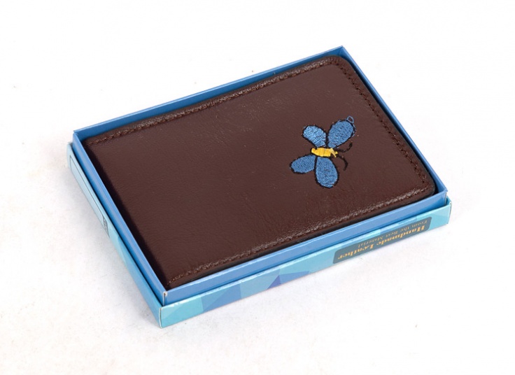 جاکارتی چرم گلدوزی‌ شده