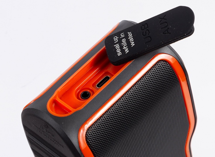 اسپیکر بلوتوث AOMAIS