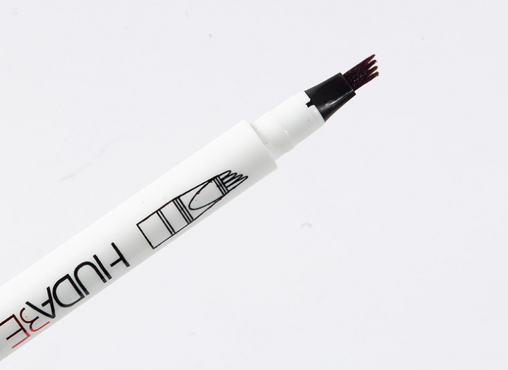 ماژیک هاشور ابرو 4 خط HUDA BEAUTY