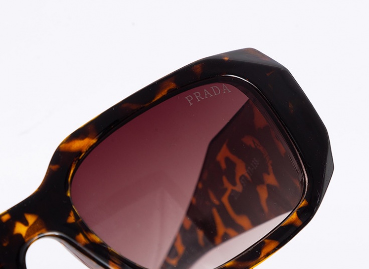 عینک آفتابی زنانه طرح Prada مدل 21100