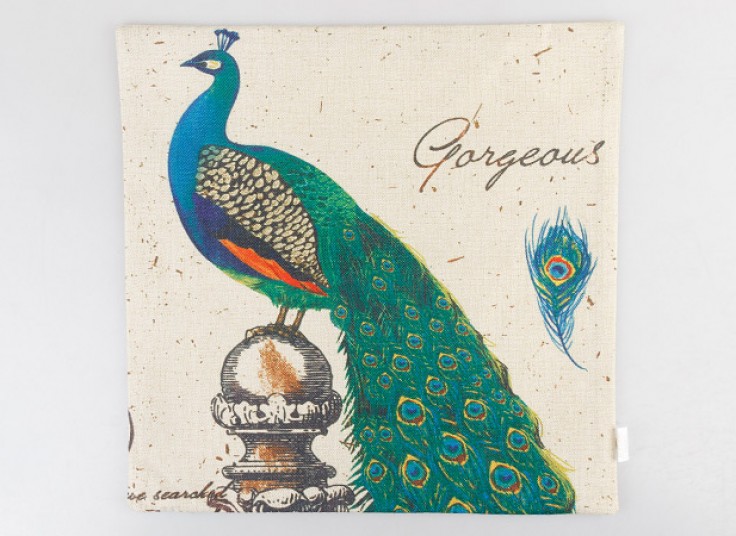 کاور کوسن طرحدار LC Waikiki