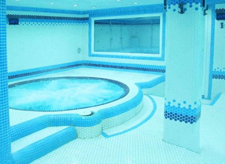 استخر لوکس ارم سعادت