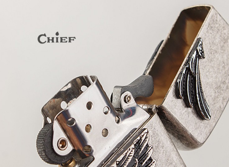 دو مدل فندک CHIEF