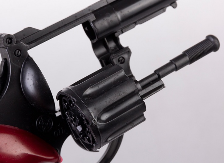 تفنگ اسباب بازی Golden Gun