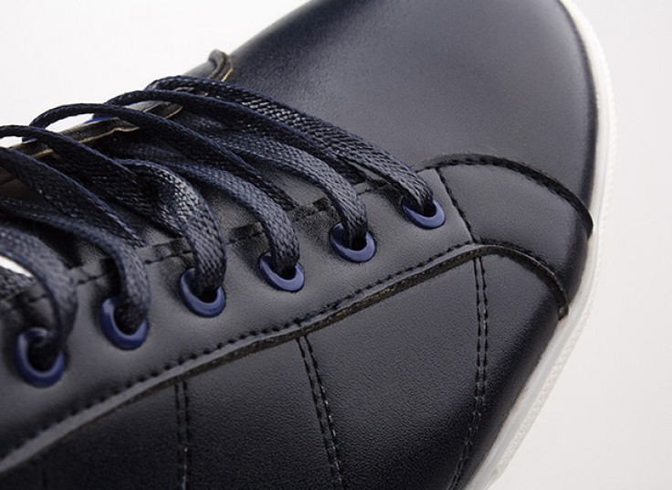 کفش اسنیکرز Bershka