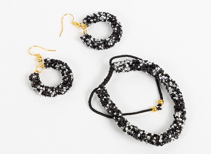 گوشواره و دستبند کریستالی