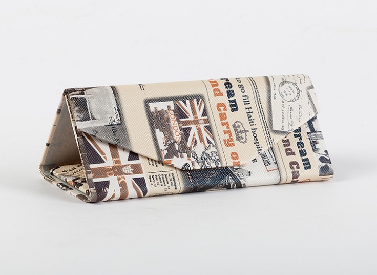 کیف عینک مثلثی مدل تاشو