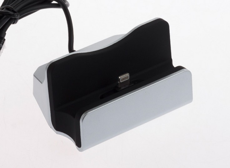 استند و شارژر موبایل رومیزی