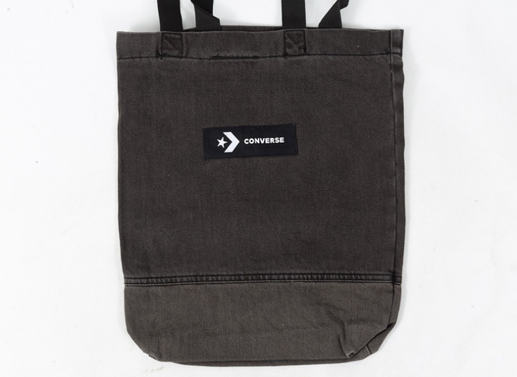 تت بگ جین طرح Converse