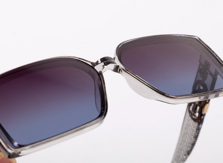 عینک آفتابی زنانه FERRAGAMO مدل 22363