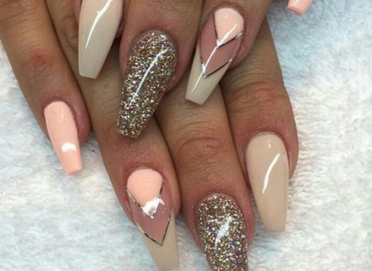 خدمات ناخن لورا