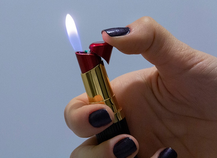 فندک مدل رژلب YOMIN