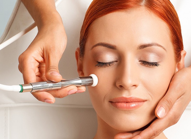 میکرودرم و هیدرودرم کلینیک سفیران