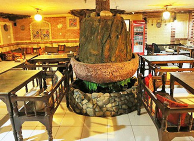 سرویس چای و قلیان سفره خانه چاردیواری