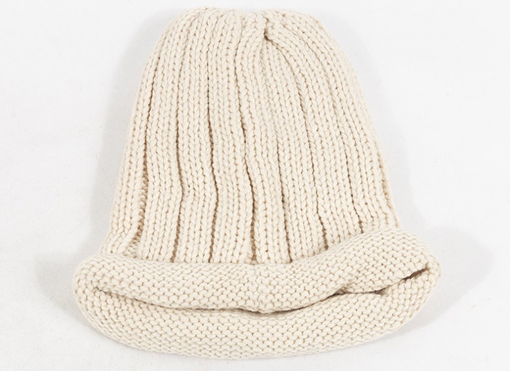 کلاه بافت لبه برگردون