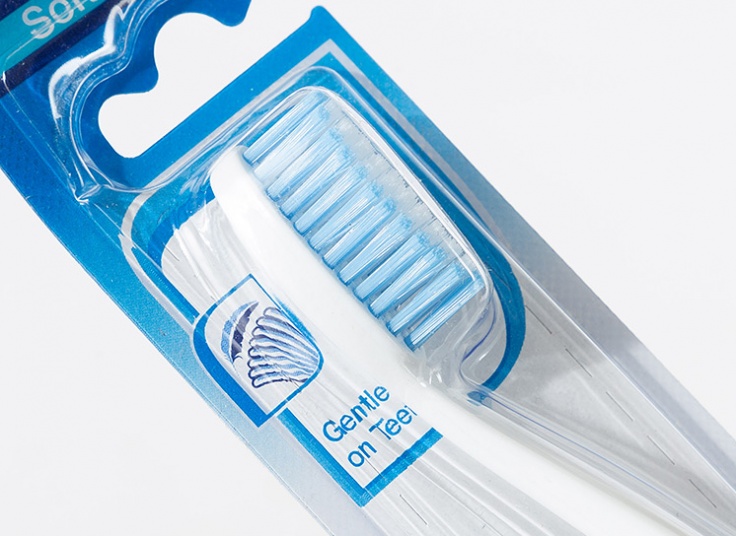 مسواک SENSODYNE مدل Sensitive Soft