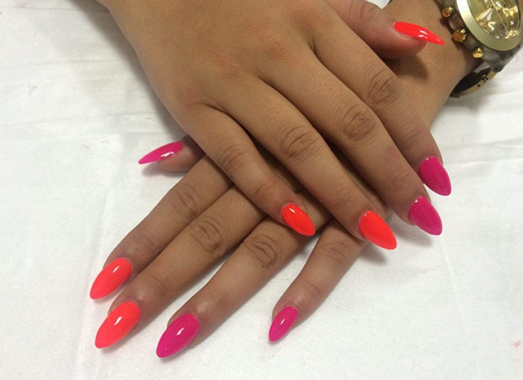 خدمات ناخن سالن زیبایی الی ناز