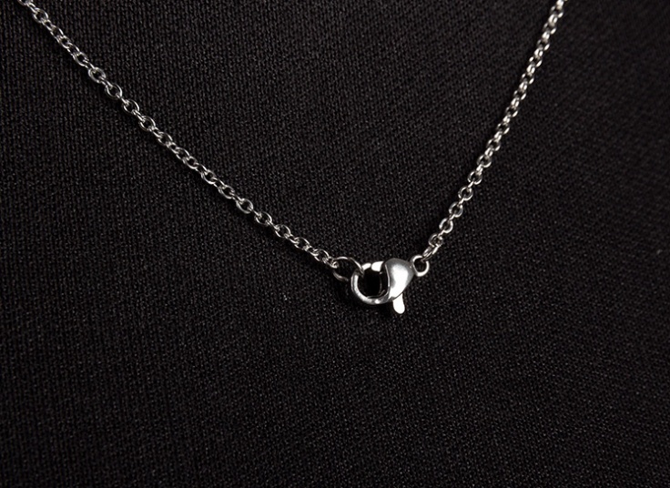 گردنبند و انگشتر نگین دار