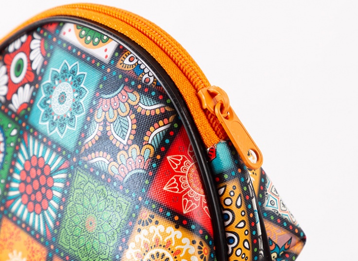 کیف آرایش طلقی