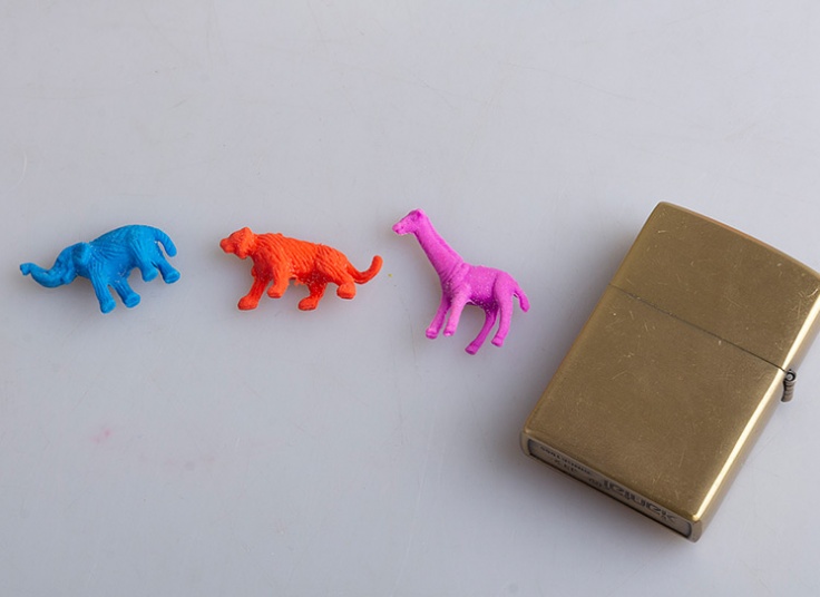 دایناسور و تیله ژله ای