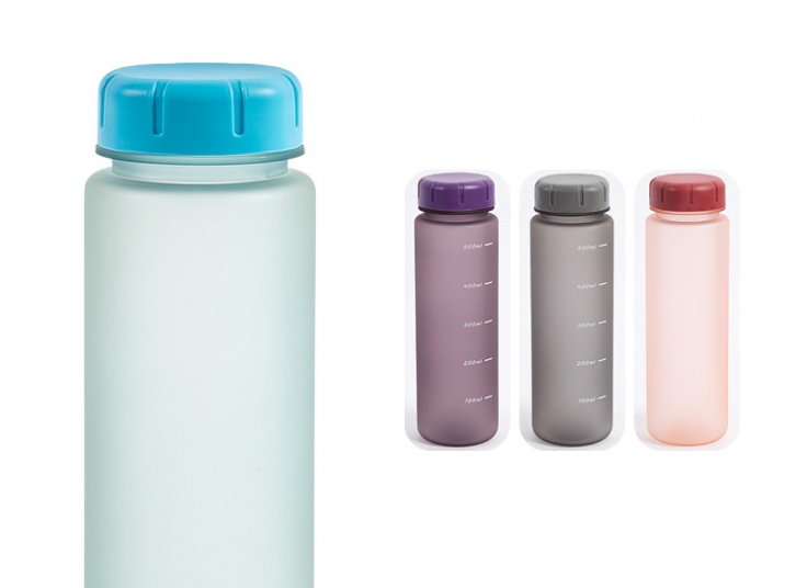 بطری آب پلاستیکی