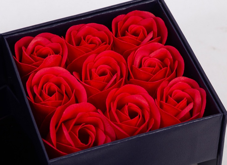 باکس گل کادوئی