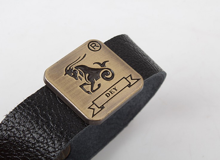 دستبند چرمی ماه تولد