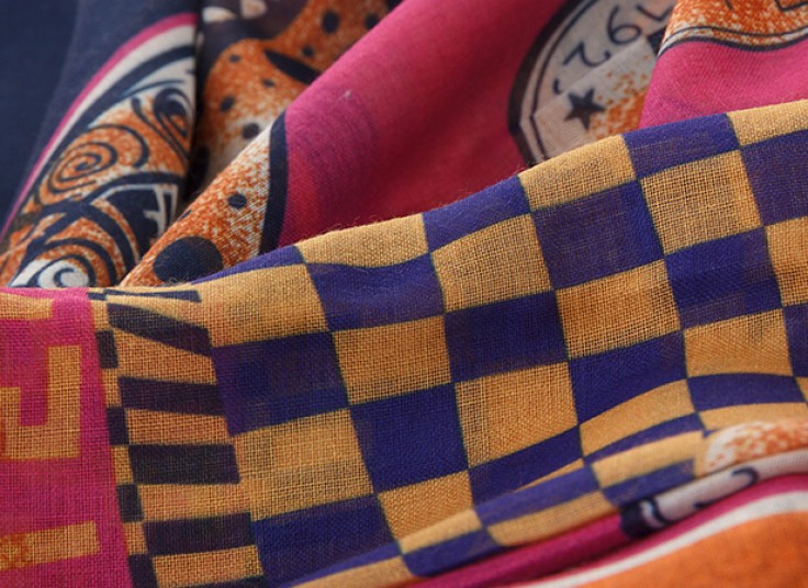 روسری ابریشم نخ طرح Fendi