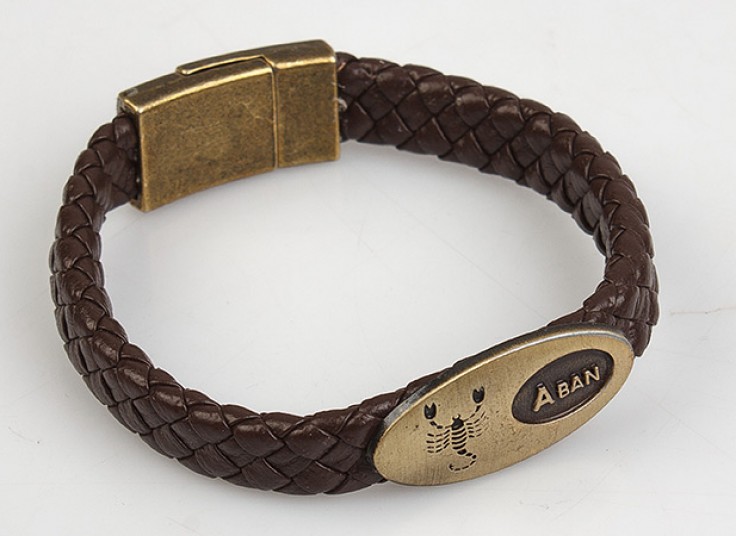 دستبند چرمی ماه تولد