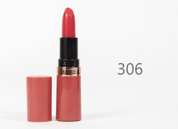 رژ لب گلیتری Huda Beauty