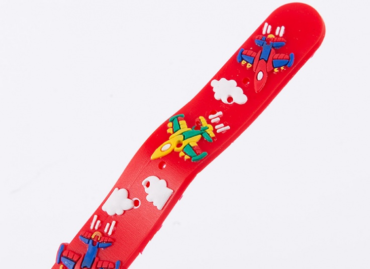 ساعت مچی عقربه ای بچگانه