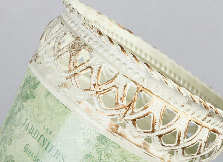 گلدان فلزی طرحدار