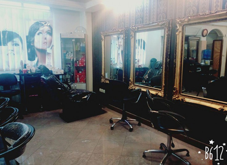 خدمات ناخن سالن زیبایی فریبا