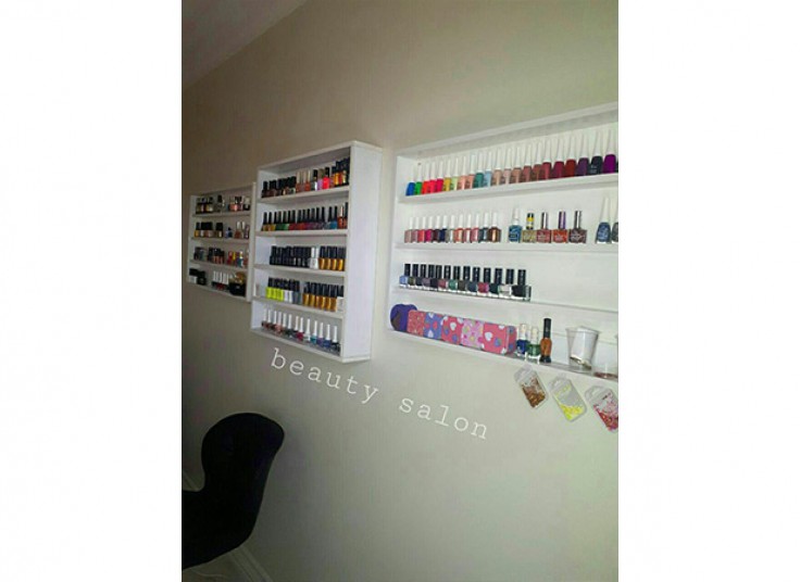 پارافین تراپی با مانیکور و پدیکور در سالن رویال