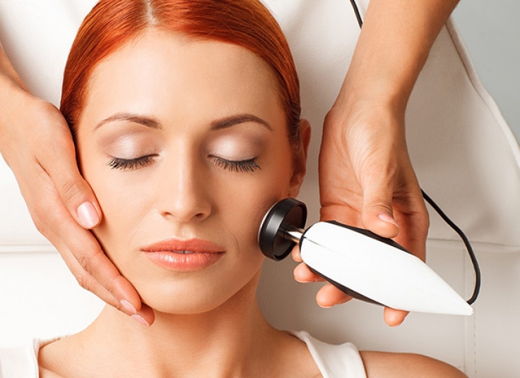 RF صورت در مرکز آبادیس