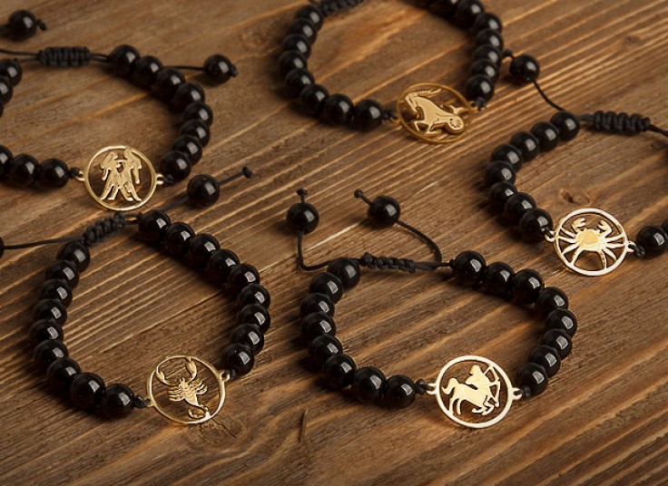 دستبند سنگی ماه تولد