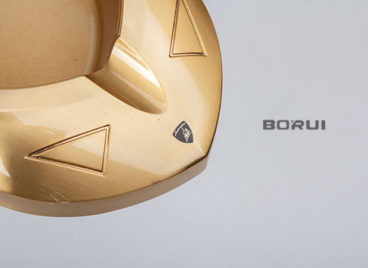 دو مدل فندک و زیرسیگاری BORUI