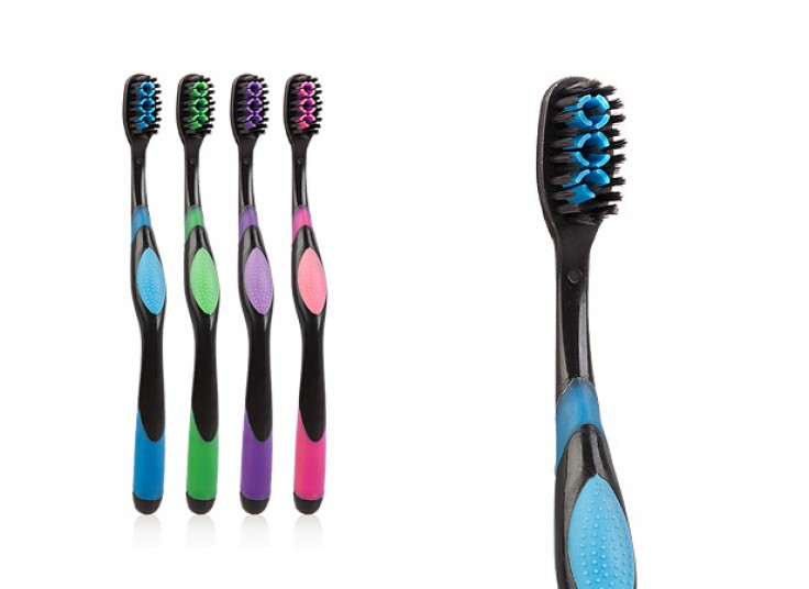 مسواک زغالی Self Reliance