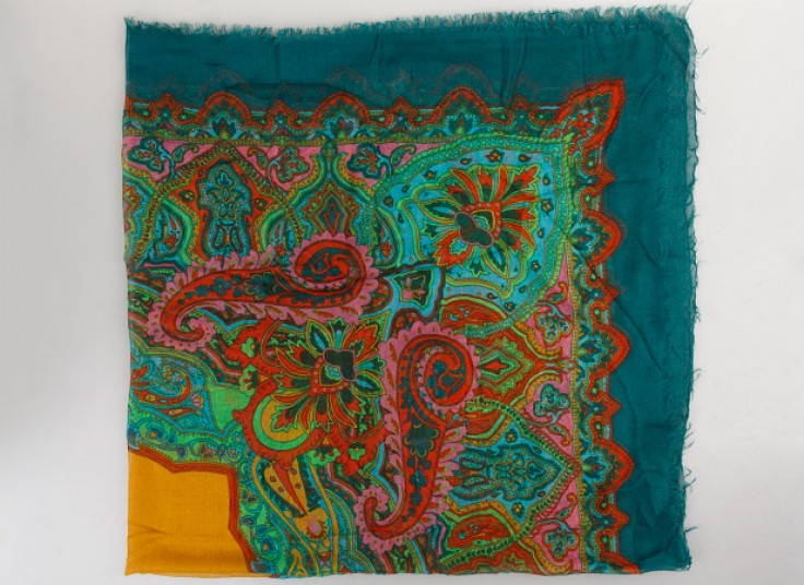 روسری قواره دار Glosbe