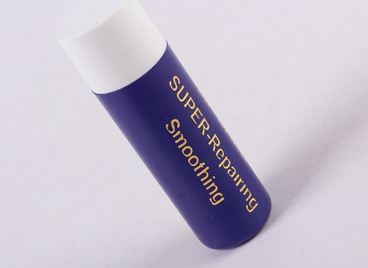 نرم کننده و براق کننده لب Dama