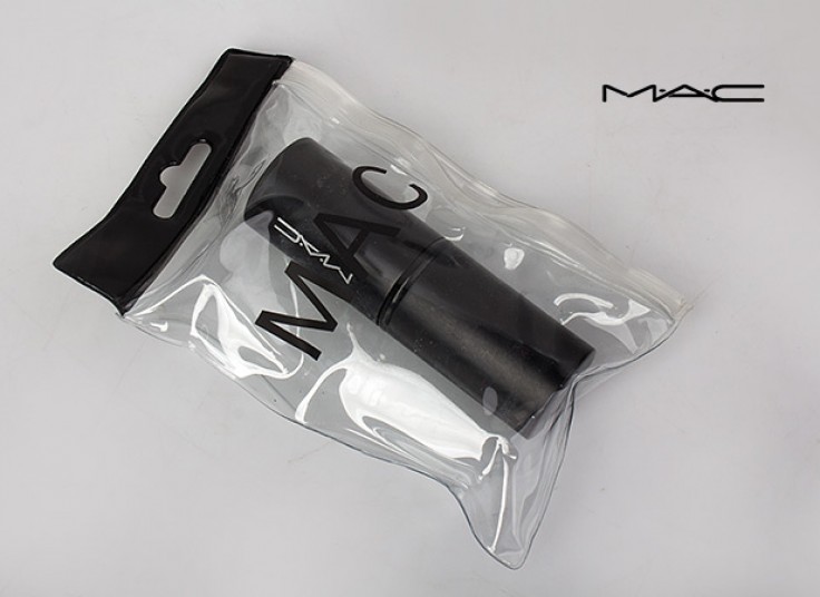 شوت رژگونه MAC