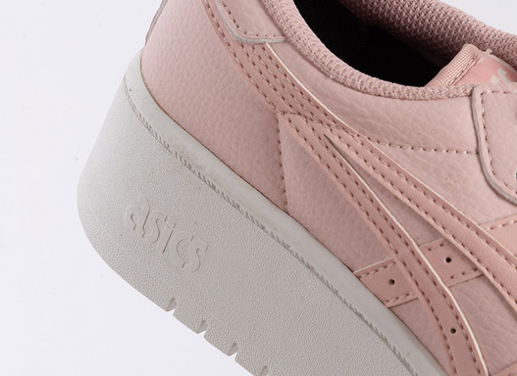 کفش ورزشی زنانه asics