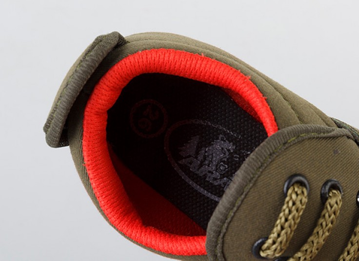 کفش بچگانه طرح adidas