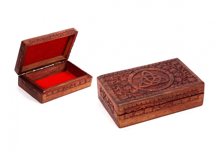 جعبه چوبی منبت کاری